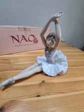 Nao by Lladro Large Figurine- Ballerina 1994. In original box. Lovely figurine.