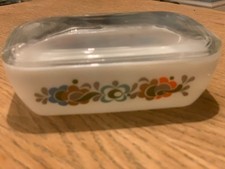 Pyrex vintage butter dish with