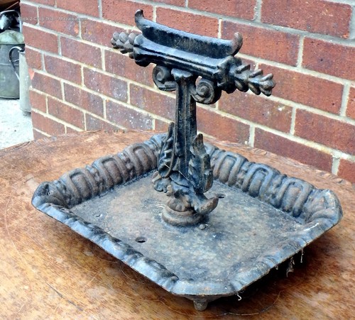 Regency cast iron - , scraper