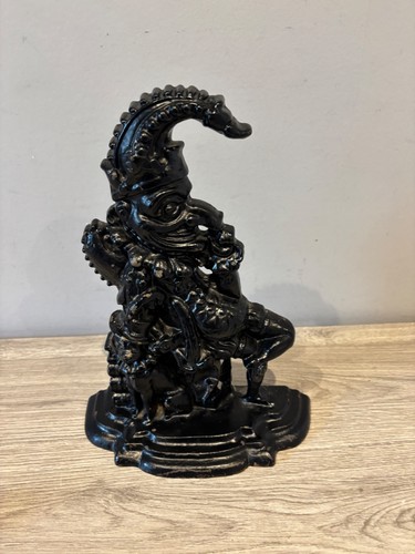 Cast iron door - stop, mr