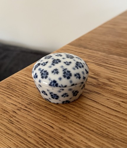 Small porcelain trinket - small,