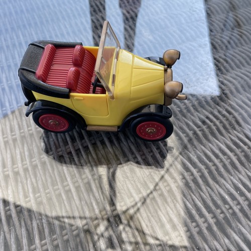 Brum model car - model, wobbles