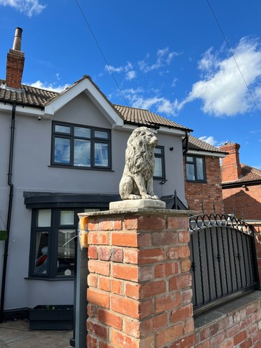 Pair large lions pillar post - pair,