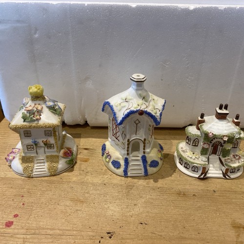 Coalport cottages set 3 - cottages, of