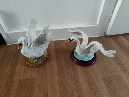 Pair swan figurines - pair,