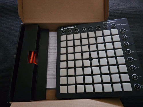 Novation launchpad mk2 - mk2, (with