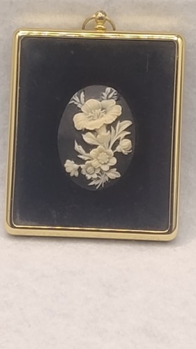 Flowers cameo miniature by - in,