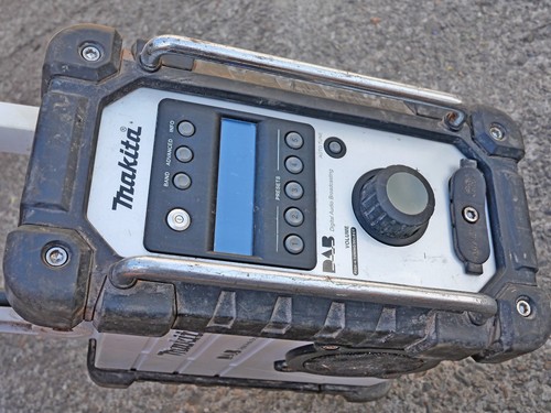 Working makita bmr104 white - makita,