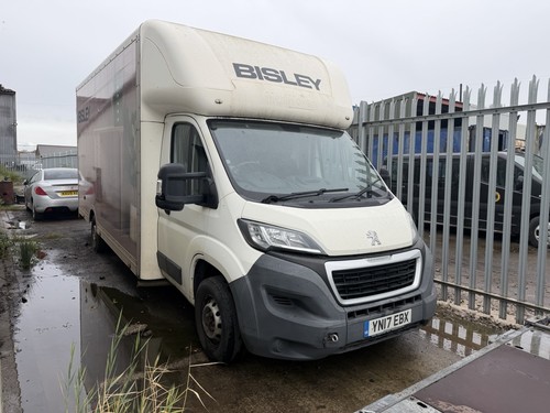 Peugeot boxer luton van - peugeot,