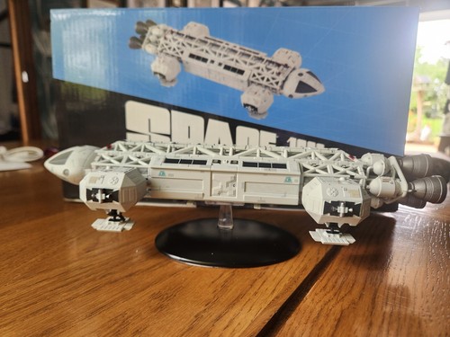 Space 1999 eagle transporter - 1999,