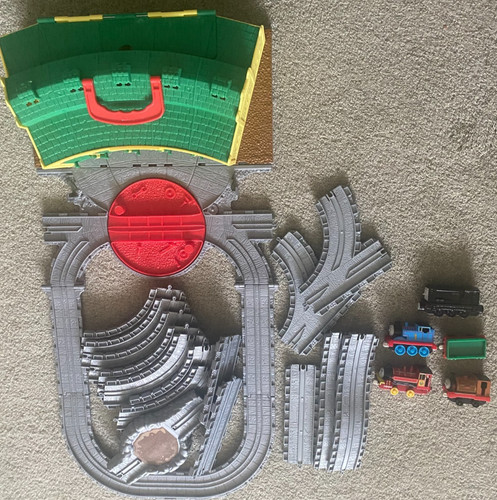 Thomas the tank engine - thomas,
