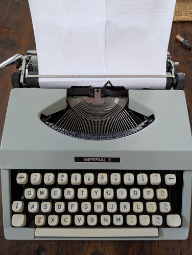 Vintage 1970 cased - vintage, portable