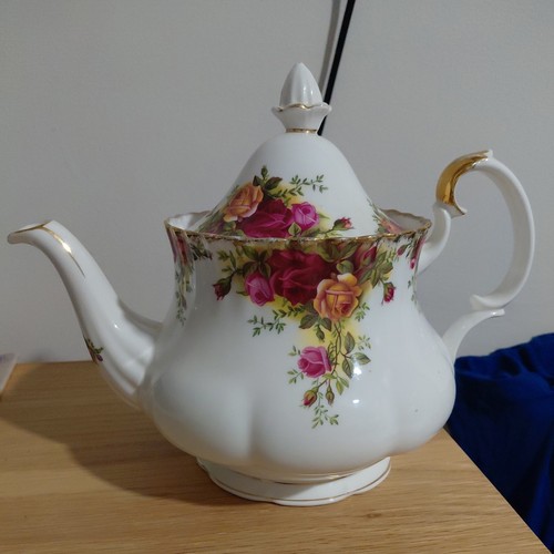 Royal albert china - royal,