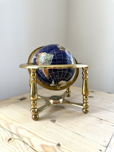 Medium sized rotating - medium,