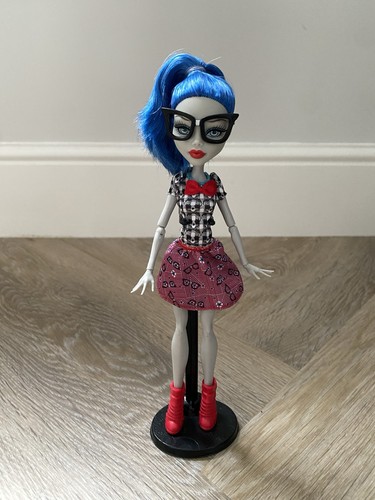 100 complete ghoulia - ghoulia, yelps