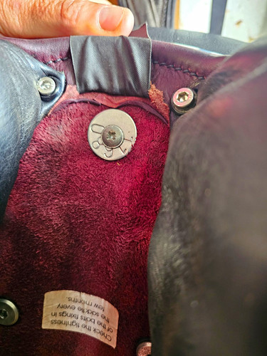 Wow dressage saddle - saddle, inch