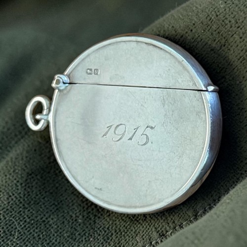 Antique 915 engraved vesta - !915,