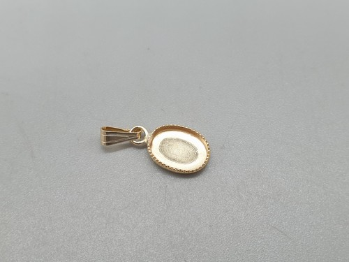 9ct yellow gold - yellow, pendant