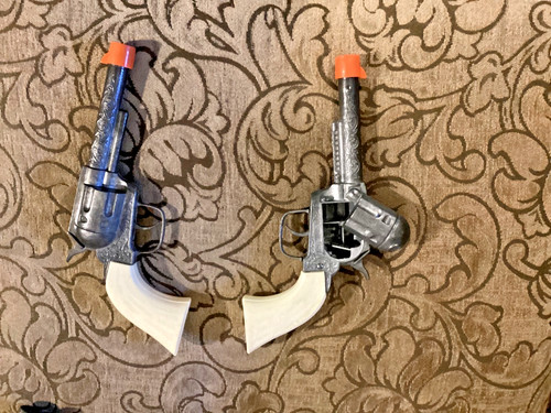 Vintage pony boy - cap, gun