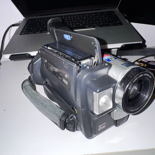 Sony handycam hi8 handheld - sony,