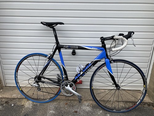 Azure full carbon 58cm frame - full,
