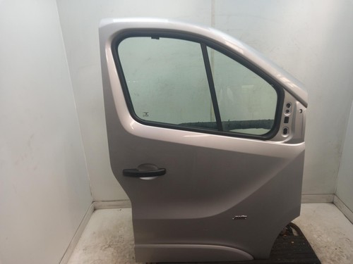 Vauxhall vivaro right front - vivaro,