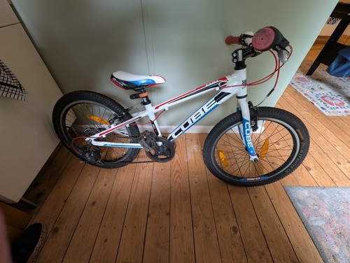 Kids cube race 200 - cube, mountain