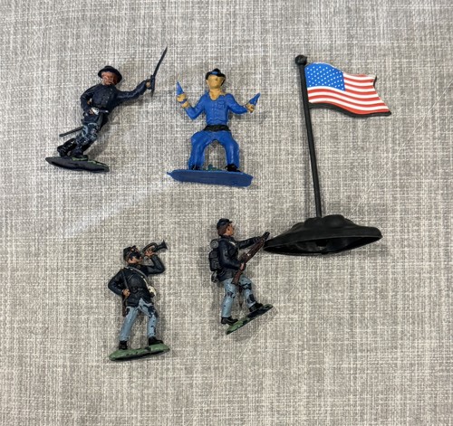 Lot vintage plastic - 4, x