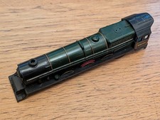 TRIANG HORNBY BODY FOR R50/53 PRINCESS ELIZABETH BR GREEN FUNNEL SCREW FIXING