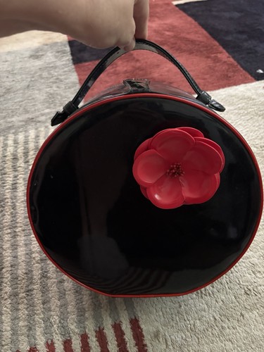 Vintage retro round hat - hat, wig