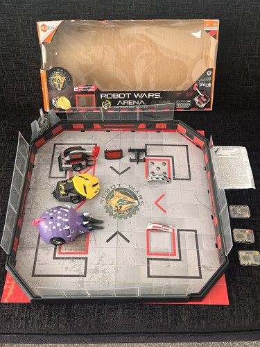 Robot wars arena and - robot,