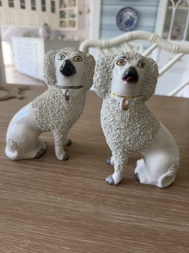 Staffordshire porcelain - ,