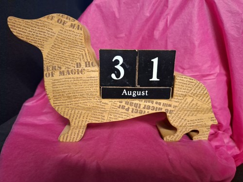 Wooden dachshund desktop - wooden,