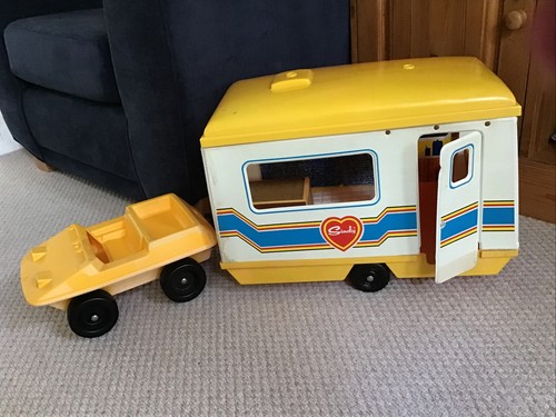 Vintage 1970 sindy caravan - sindy,