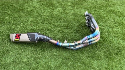 Yamaha rim akrapovic - r1,