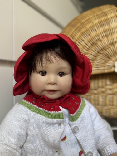 Artist doll becky - artist,