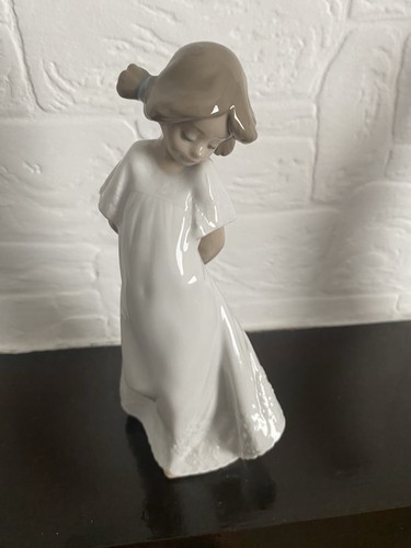 Lladro nao daisa - lladro, girl