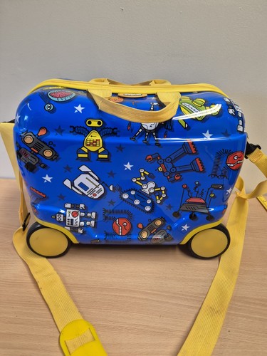 Star child kid suitcase travel - child,