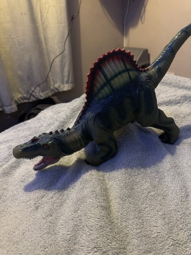 Large toy dinasour - large,