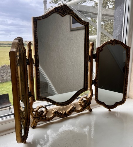 Vintage ornate gilt wood - ornate,