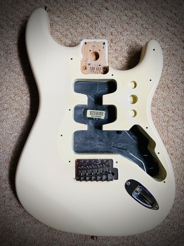 Fender strat body - fender,