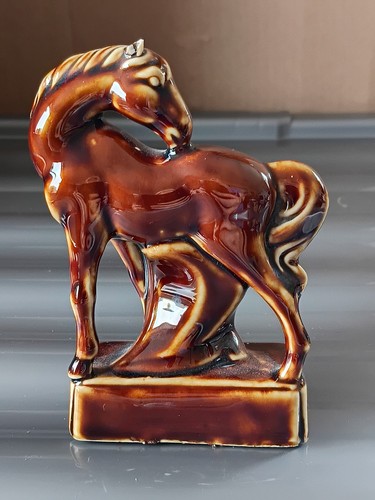 Small vintage ceramic - ceramic, horse