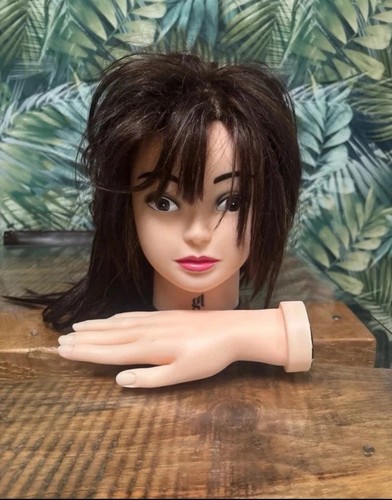 Make hairdressing mannequin - make,