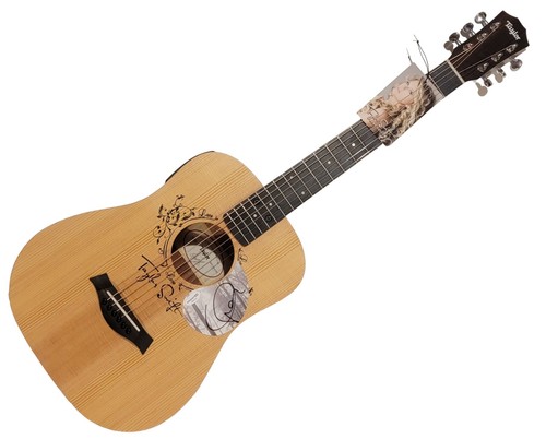 Taylor swift autographed - taylor,