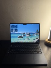 Apple MacBook Air 13-inch M2