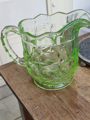 1930s vintage art deco green - art,