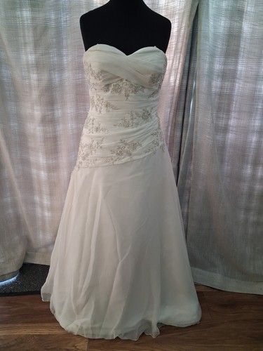 Wedding dress size - 14, ivory