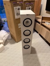 KEF Q550 Floor Standing