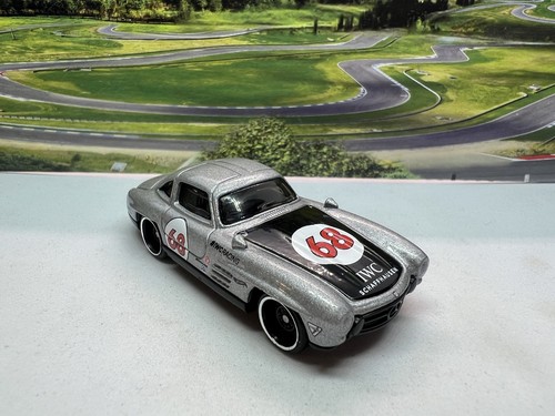 Hot wheels mercedes benz - hot,