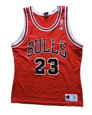 Michael Jordan 90s Champion USA Chicago Bulls Jersey Jersey NBA Red Vintage S/M